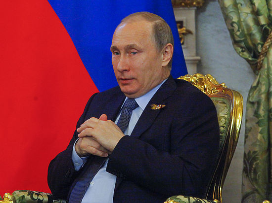Владимир Путин подписал закон о "нежелательных организациях"