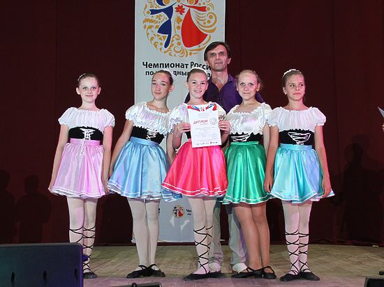 Юные танцоры из Феодосии будут представлять Крым в финале Чемпионата России по народным танцам