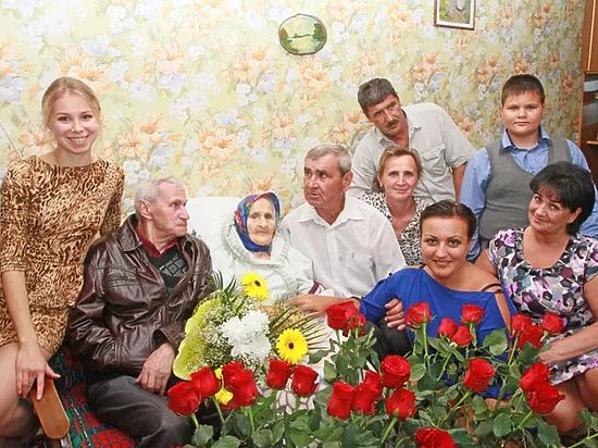 9 детей и 16 внуков: жительница Мамоново отпраздновала столетний юбилей