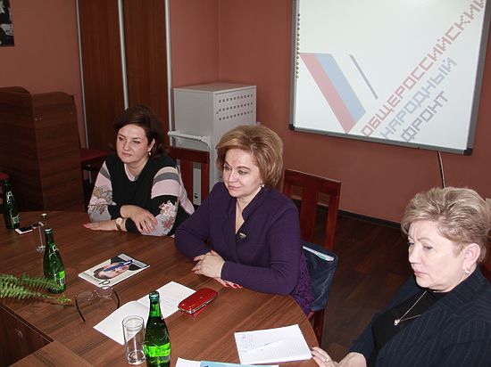 В Ставрополе в третий день форума ОНФ заступились за учителя