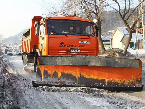 Ткнули носом: в Кемерове принимают замечания по уборке улиц