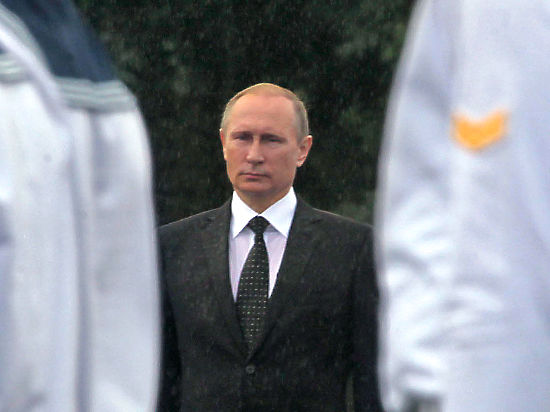 Путин впервые провел День ВМФ в Петербурге