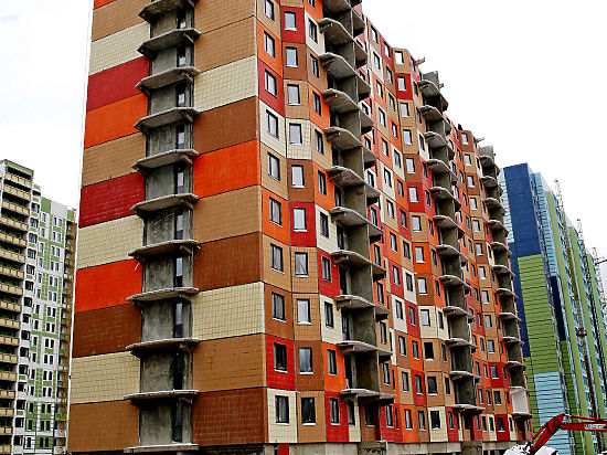 На фасадах московских домов обновят цветовую палитру