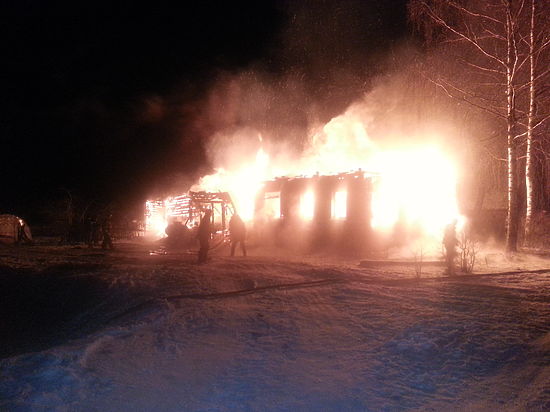 Два жителя Костромской области пострадали при пожаре