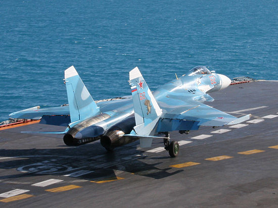 Комиссия Минобороны назвала причину аварии Су-33 на крейсере 