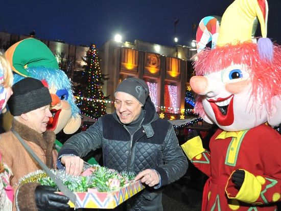 Новый год губернатор и члены Правительства области встретят на Советской площади