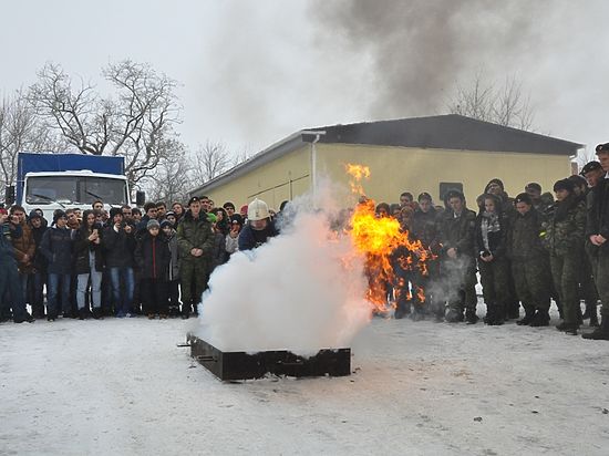 В музей экспонатов с реальных пожаров Ставрополя пустили школьников
