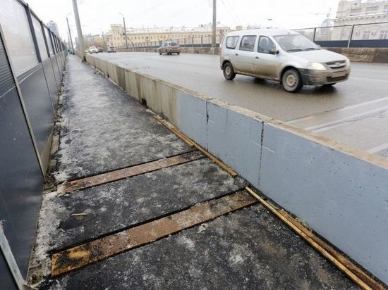 Исправлять недочеты в ремонте Комсомольского моста будет новый подрядчик