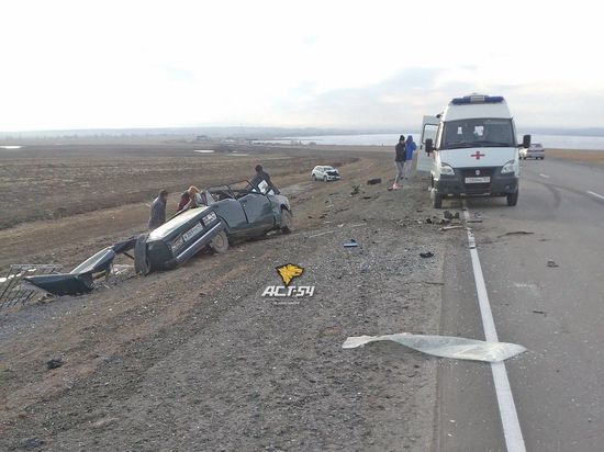 Две кузбасские машины попали в ДТП в Новосибирской области: есть погибшие 