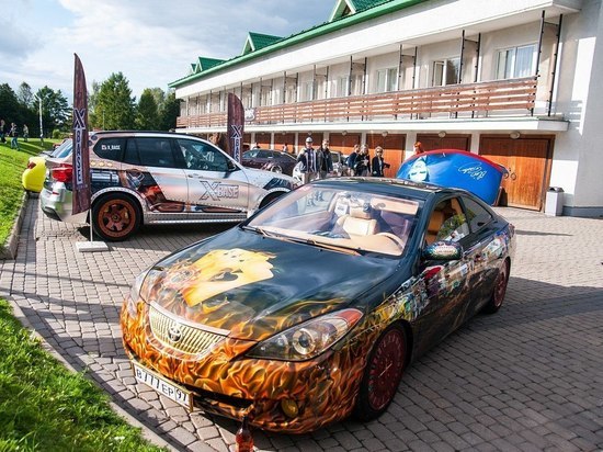 В Суздаль съехались самые тюнингованные автомобили России