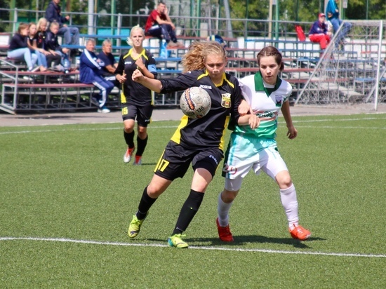 Кемеровский футбольный клуб занял первое место в зональном этапе Первенства России 