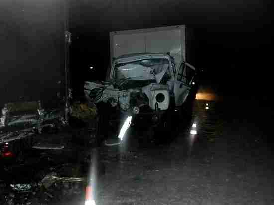 Пассажир погиб при столкновении с грузовым «Мерседес-Бенс» под Костромой