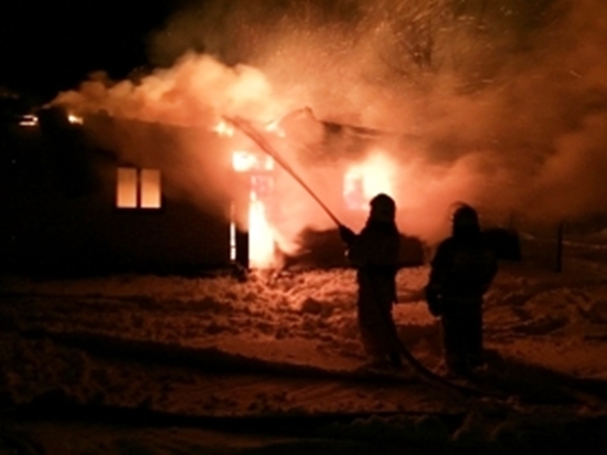 В Калужской области сгорело неэксплуатируемое здание