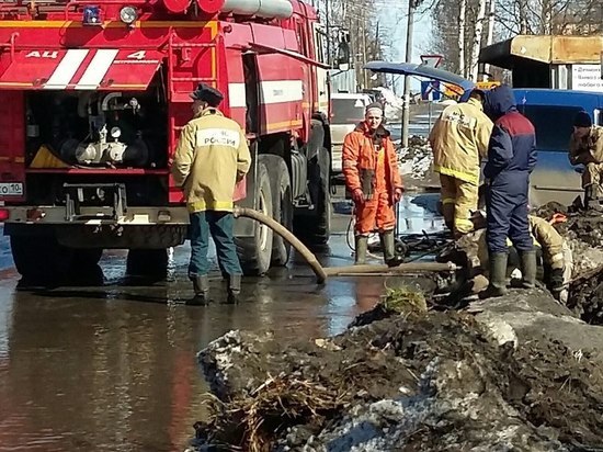 Срочно: частный сектор Петрозаводска тонет в талой воде