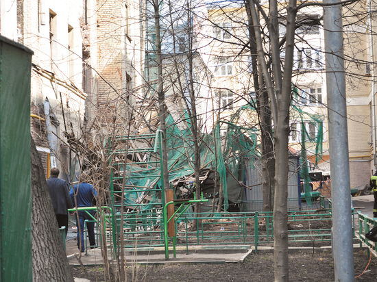Обрушение дома в Пушкаревом переулке обернулось для соседей переселением