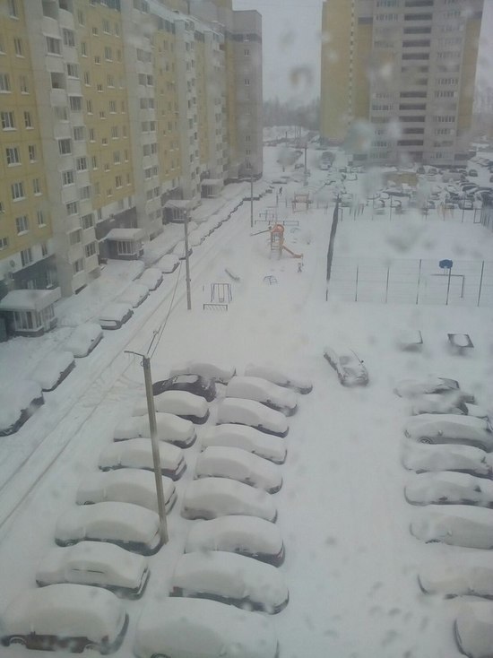 Кировскую область накрыл аномальный снегопад