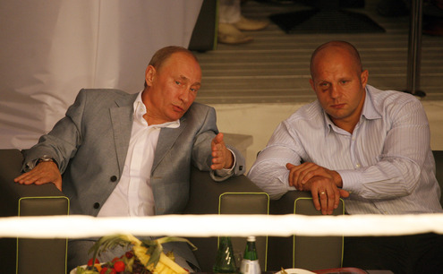 Путин побывал на международном турнире по боям без правил