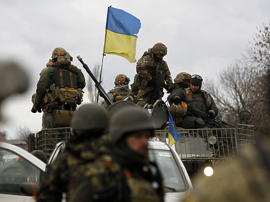 Украинские военные получили приказ открыть массированный огонь на Донбассе