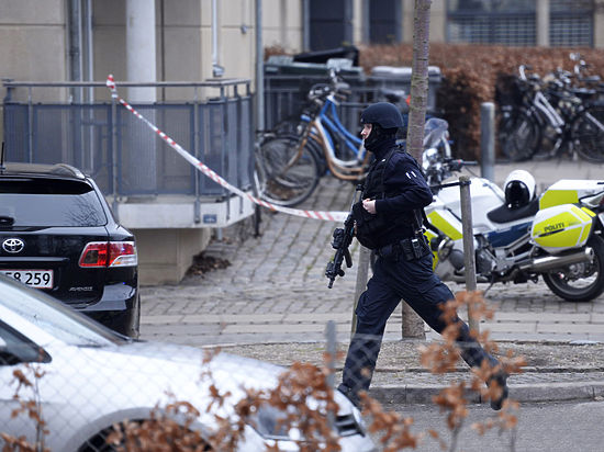 В Копенгагене открыли стрельбу на мероприятии автора карикатуры на Мухаммеда - один человек погиб