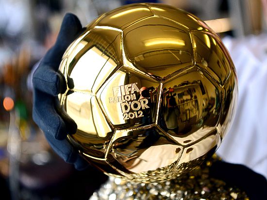 ФИФА определила тройку претендентов на "Золотой" мяч: сдержит ли вратарь Нойер нападающих Роналду и Месси?