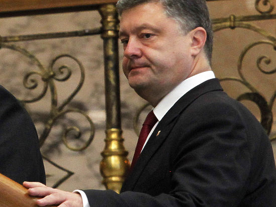 Каждый день операции на Донбассе стоит Украине 6 млн долларов: расходы Порошенко сокращать не будет
