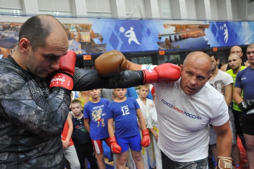 Чемпионы мира по боксу Федор Чудинов и Елена Савельева проведут мастер-класс в Любытине