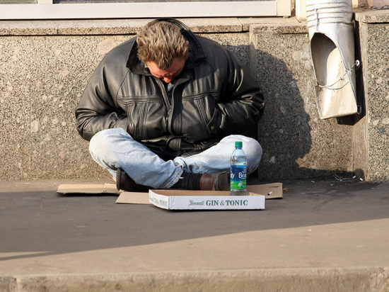 Резко возросло. Количество бездомных в Москве. Количество бомжей в Москве.