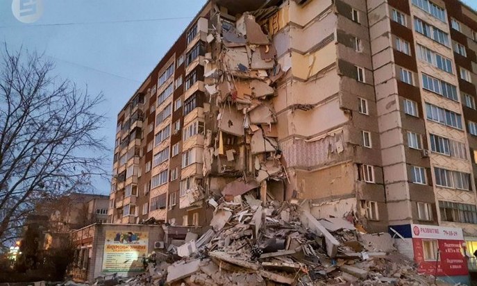 Подъезд в панельном доме