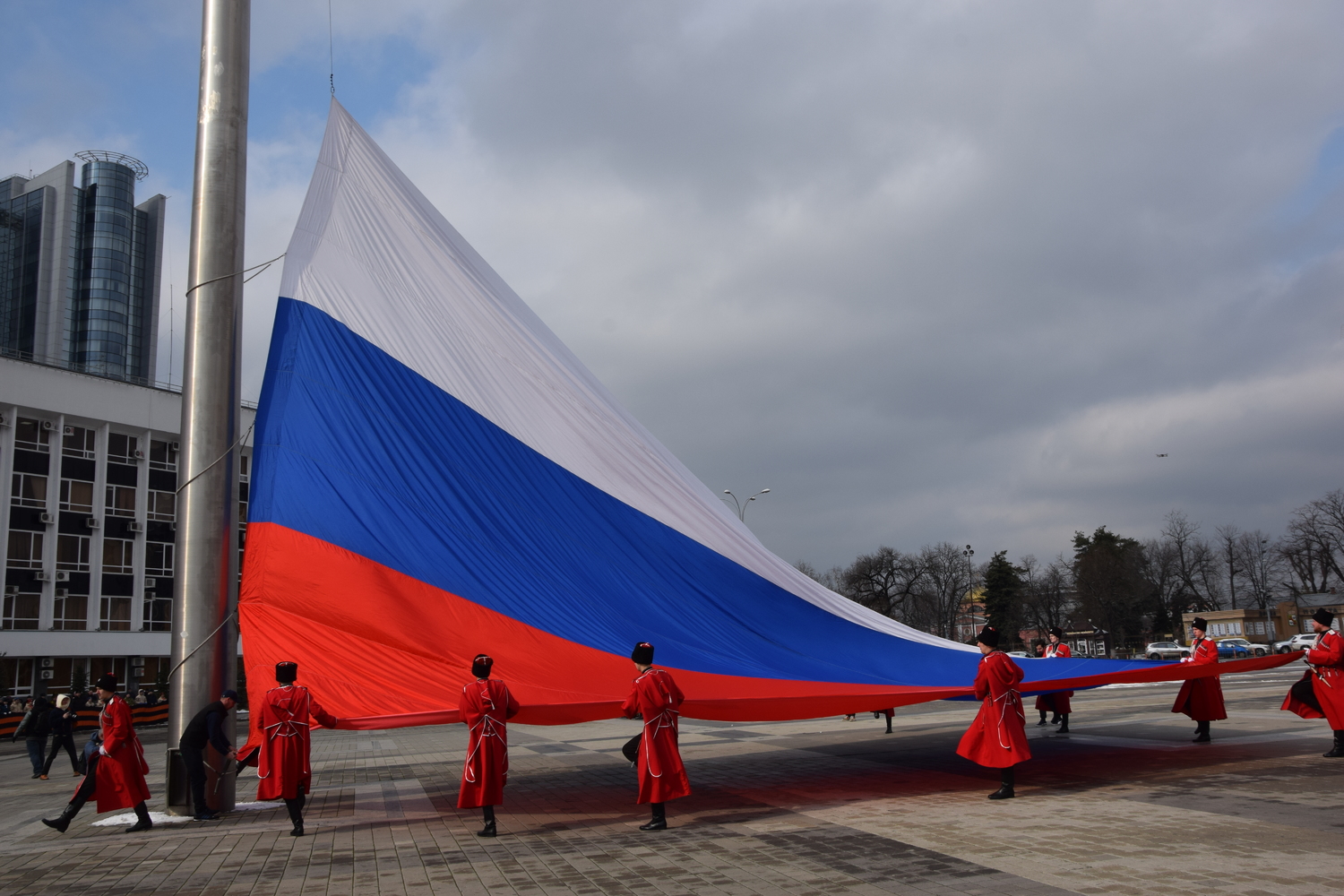 Флаг россии и флаг крыма фото