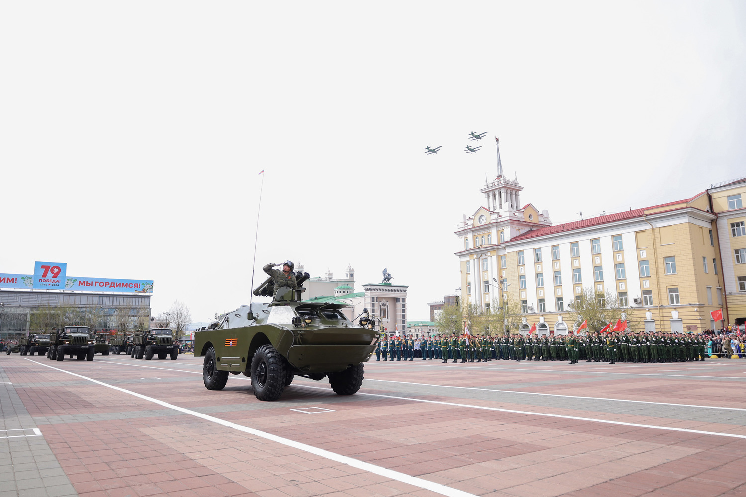 В Улан-Удэ прошел Парад Победы. Фоторепортаж