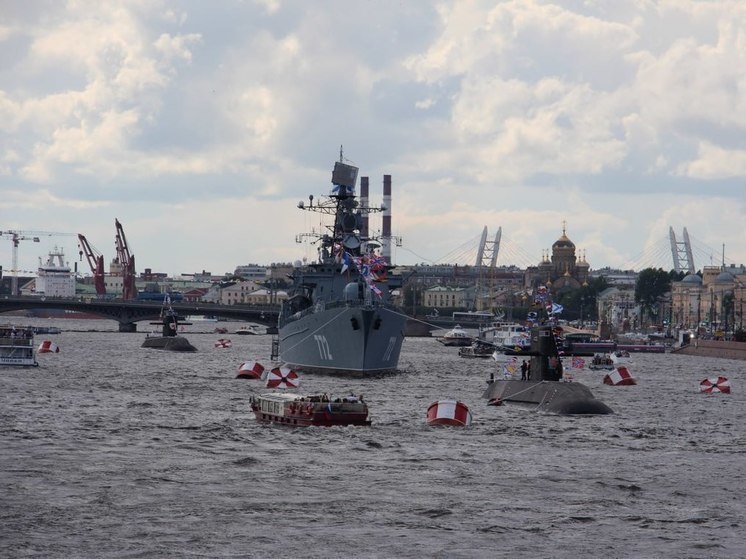 Власти Кронштадта отменили парад на День ВМФ