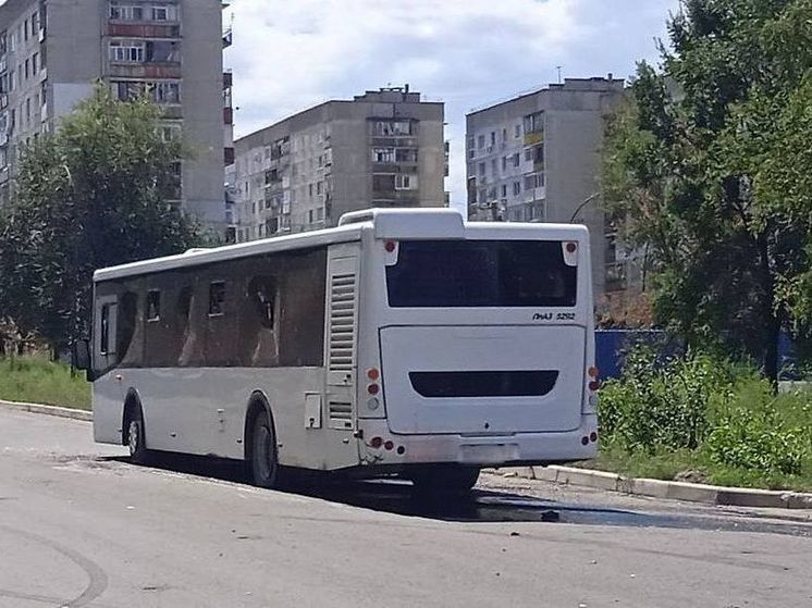 Состояние пострадавшего ребёнка в результате обстрела автобуса в Лисичанске остаётся тяжёлым