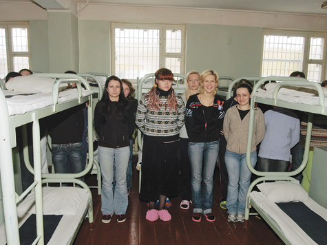 Женская тюрьма в москве фото